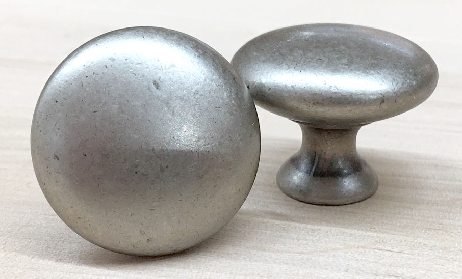 Sileä nuppi, väri: antiikkihopea, 30 mm