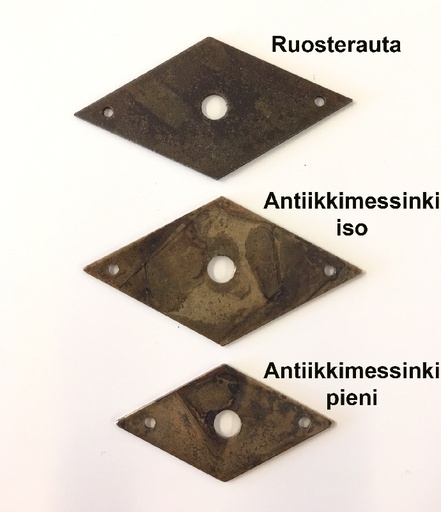 Salmiakkitaustalevy, eri kokoja